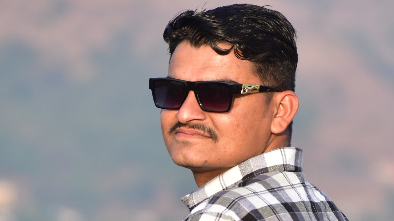 DeshiChoraRj18 is live! बताओ कौन सा खिलाड़ी है