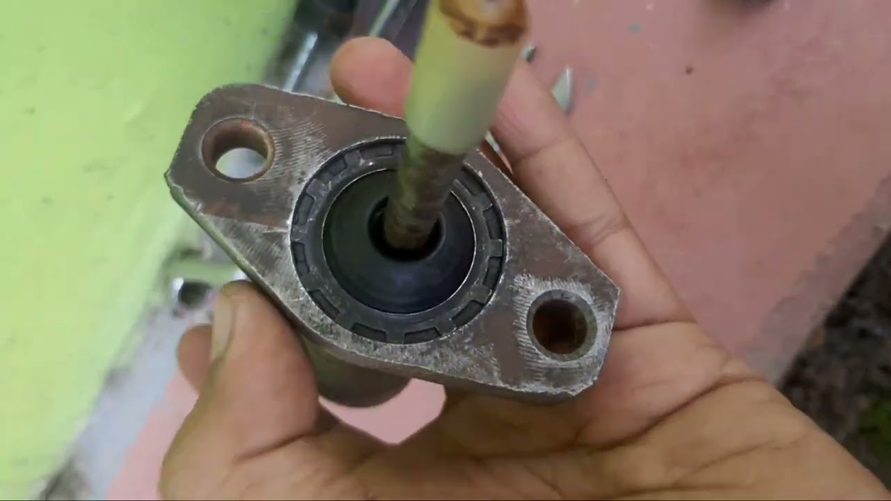 BONGKAR PASANG MASTER KOPLING BMW E30