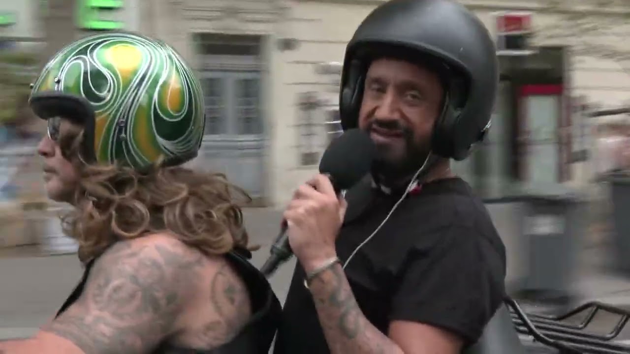 Cyril Hanouna en moto avec Lorenzo Lamas