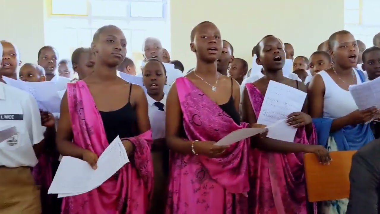 APEWE SIFA PERFORMED BY ST JOSEPH CHOIR IPM