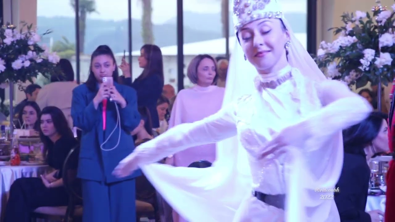 Абхазский танец на свадьбе
