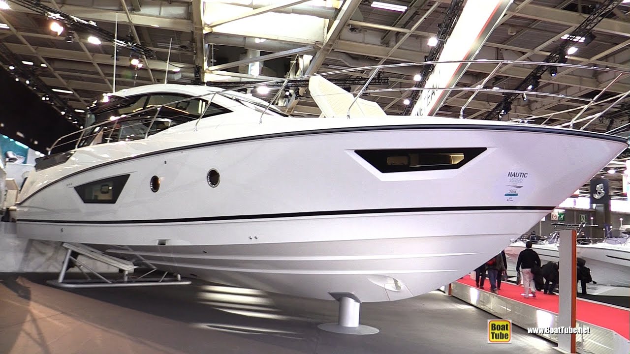 2017 Beneteau Gran Turismo 46 Motor Yacht - Deck and Interior Walkaround - 2016 Salon Nautique Pa