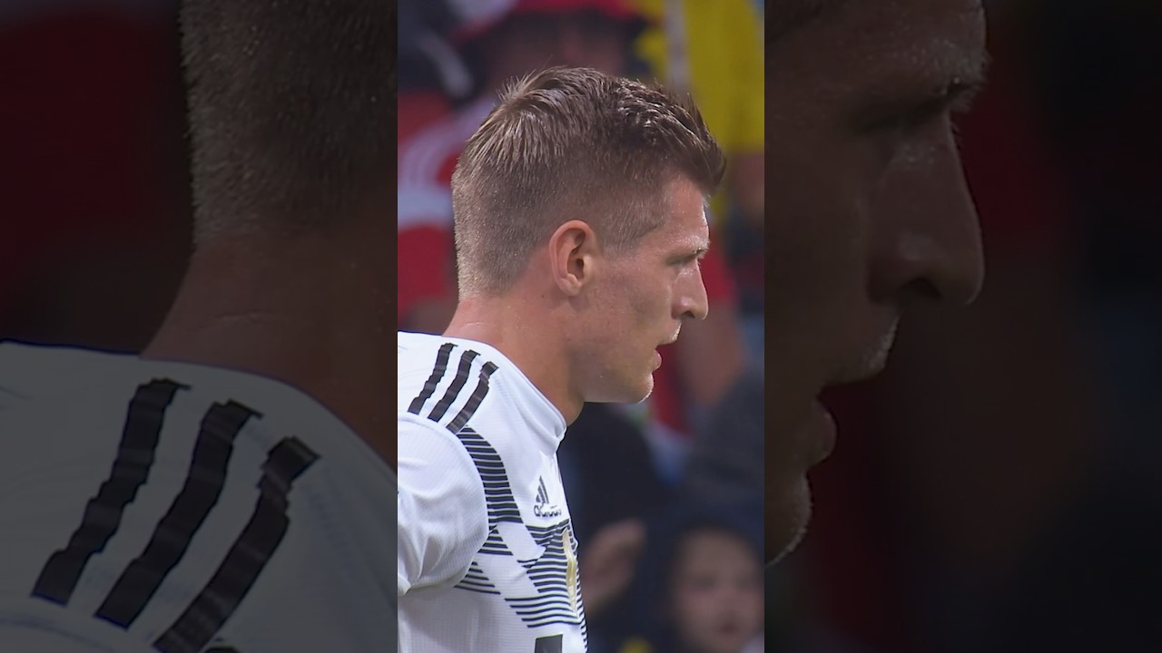 Toni Kroos&rsquo;s game winning free kick! Germany vs Sweden