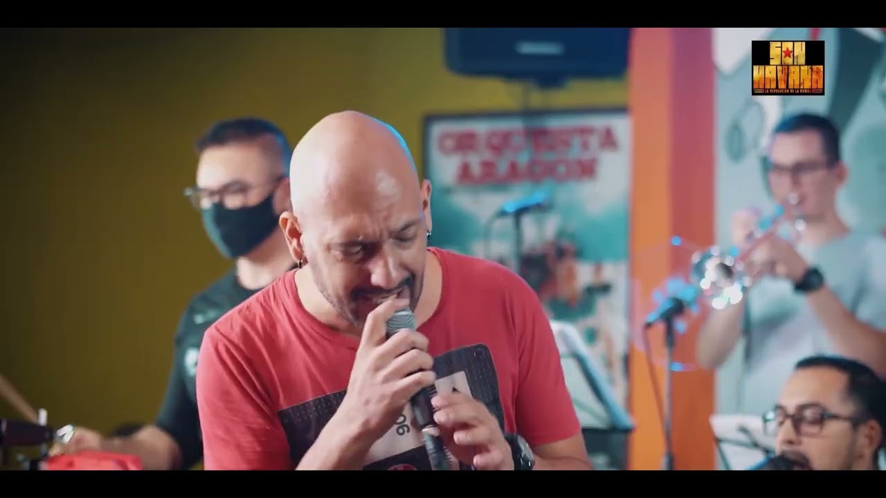 Grandes éxitos de la salsa por la Trilogía en Son Havana sesion