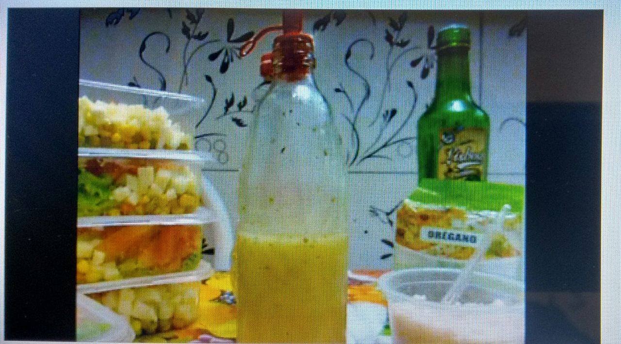 Molho Caseiro Para Salada  + Salada no Pote de Plastico