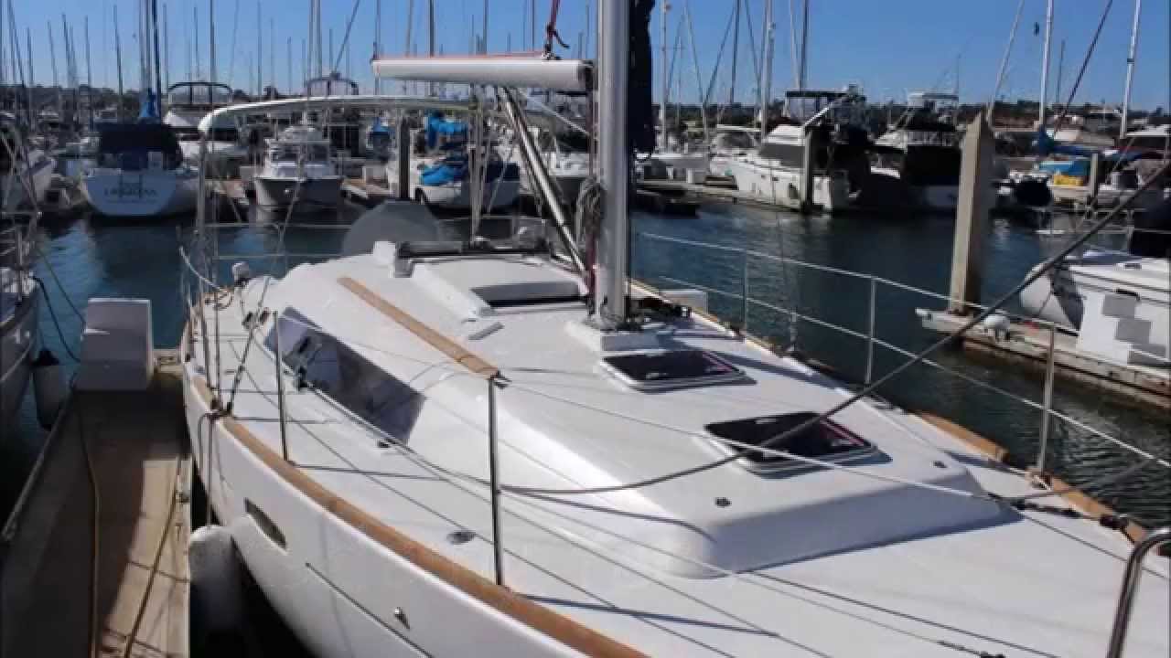 Beneteau Oceanis 34 Sailing in San Diego