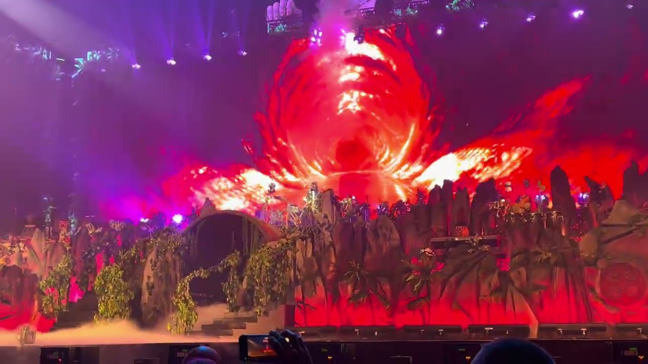 AZAHRIAH - burka (&uacute;j dal) - 1. nap &eacute;lő koncert MVM Dome 2025.10.17.