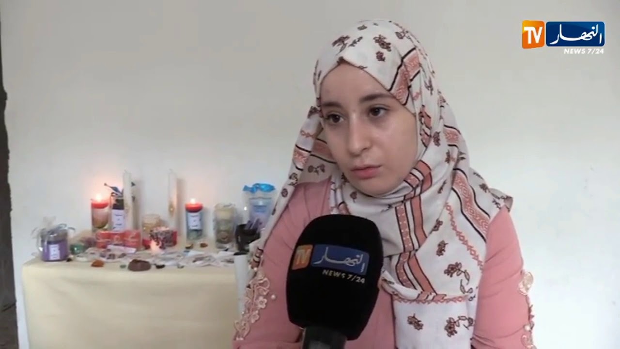 مجتمع: نسيمة   تصنع الشمع المعطر وتروج له عبر مواقع التواصل الإجتماعي