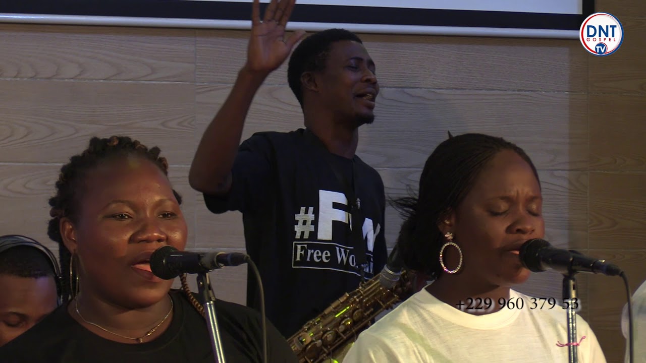 Jésus, Béni Soit Ton Nom By Samuel-Elie-Malaury & Mareine D Free Worship - Séquence 7