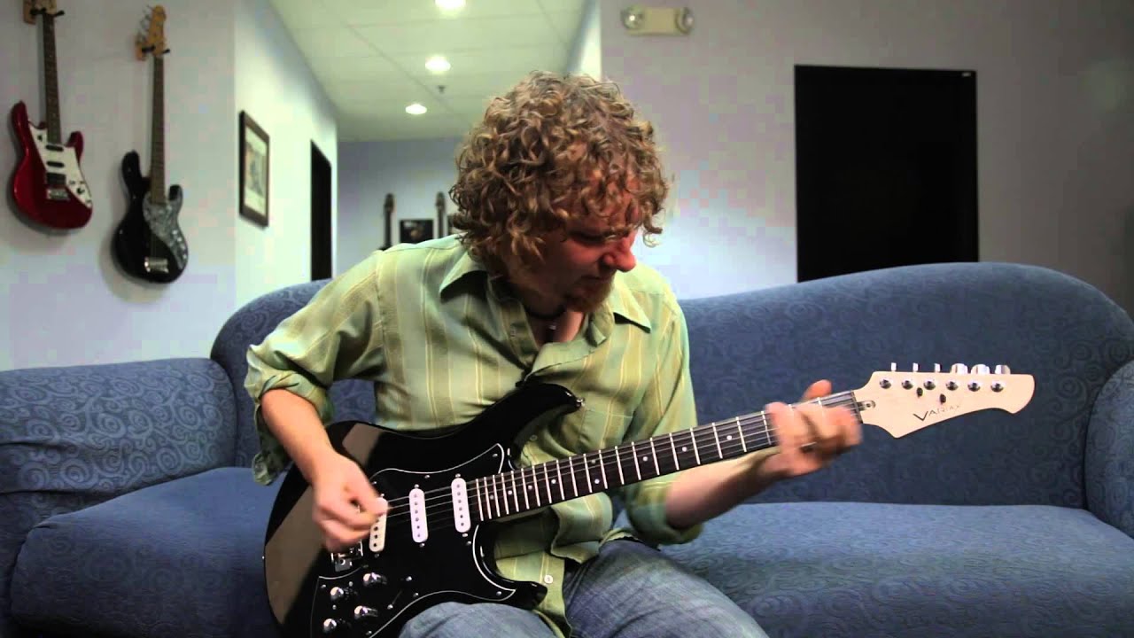 JB Eckl plays the Variax Standard - acoustic sounds | Line 6