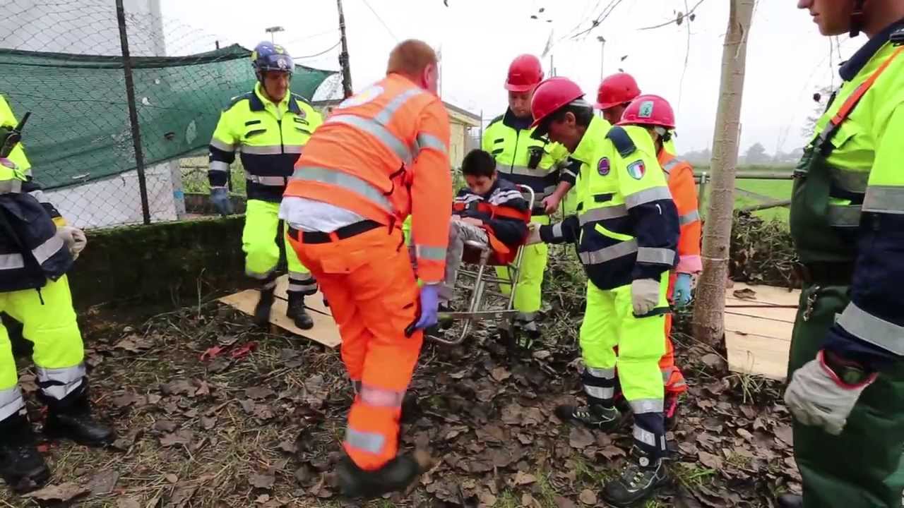 PROTEZIONE CIVILE - Simulazione terremoto e intervento