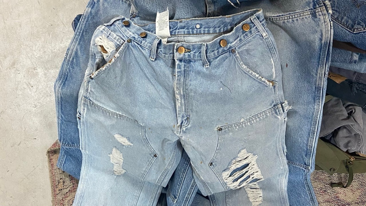 일단 칼하트는 찢어져야됨