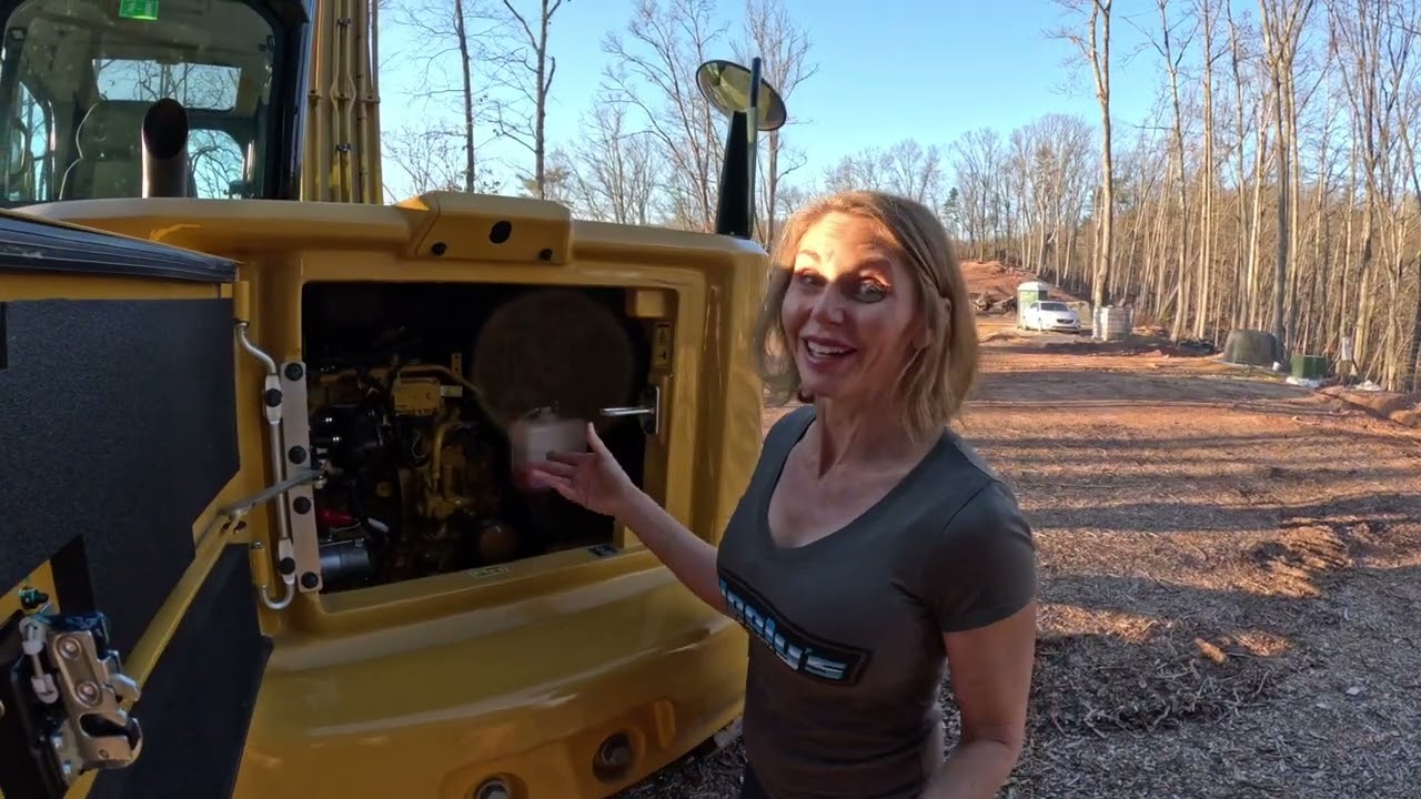 Экскаватор CAT 307.5: первые впечатления для него и для неё