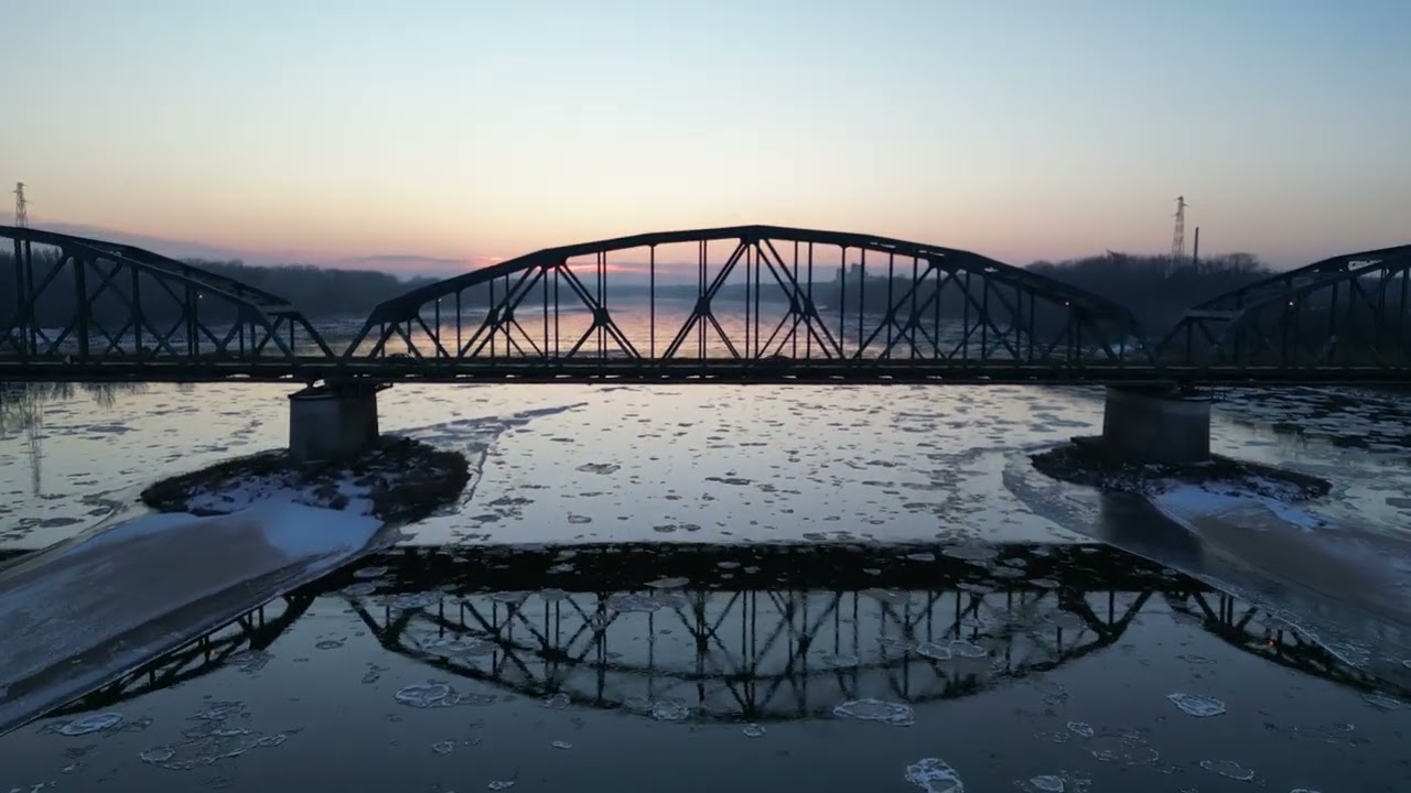 Zimowy Fordon nad Wisłą, LCD Soundsystem - You Wanted A Hit (Gabe Bootleg) DRONE 4K