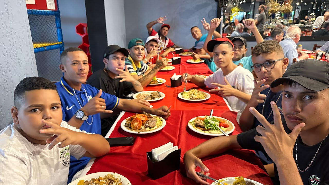 PRIMEIRA VEZ DELES NO RESTAURANTE CHIQUE - GASTEI 600 REAIS 💸