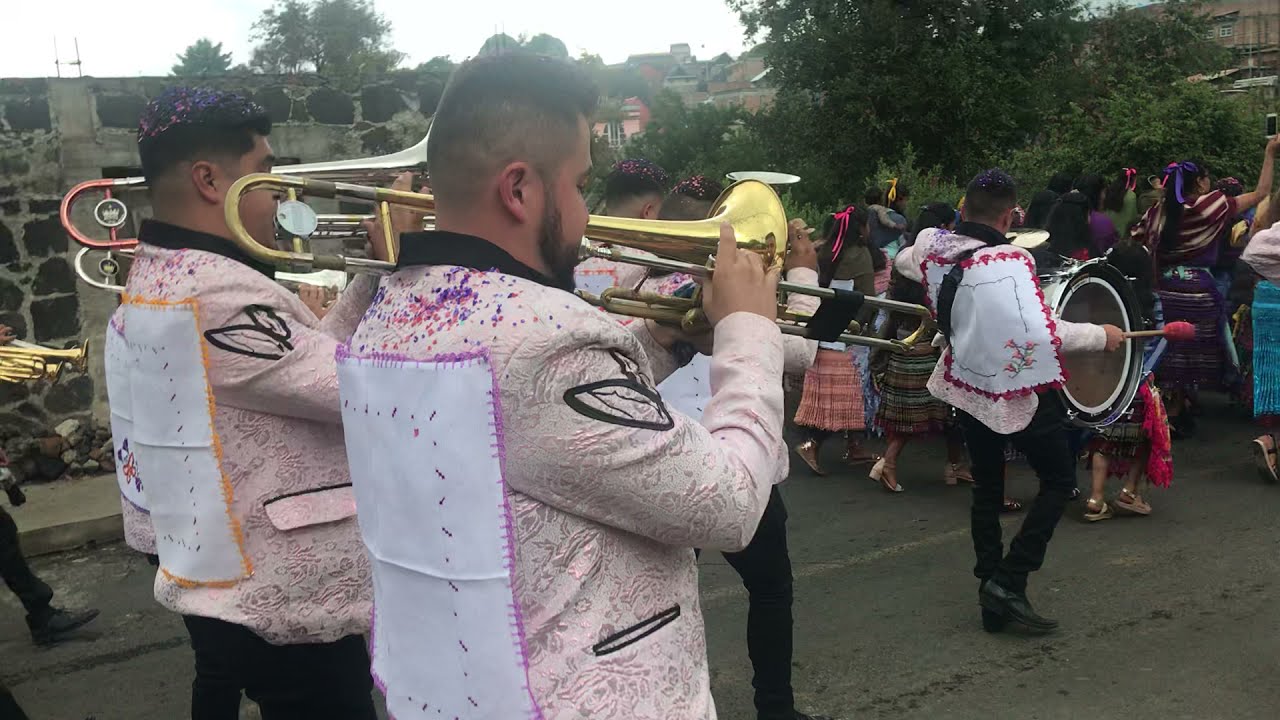 Llegada de la Banda Monarca a Cocucho Michoacan