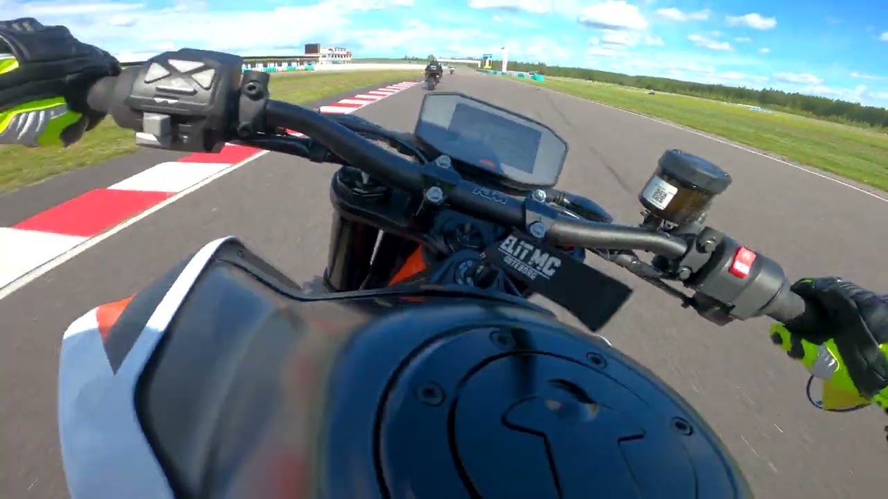 KTM Duke 890R 2021 Onboard Track Attack at Gelleråsen