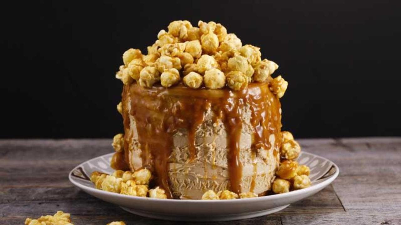 Buddy Valastro's Caramel Popcorn Cake