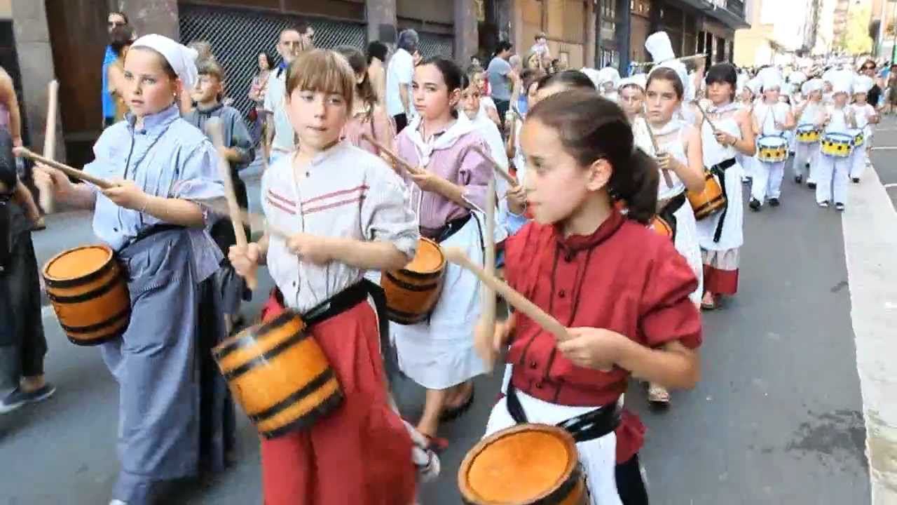 Umeen danborrada Zumarragako jaietan. 2011 ekaina