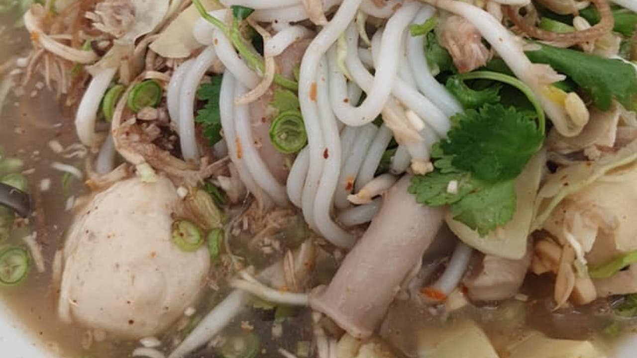 C/w Nana: Khaopoon Num Jeo (ເຂົ້າປຸ້ນນ້ຳແຈ່ວ)