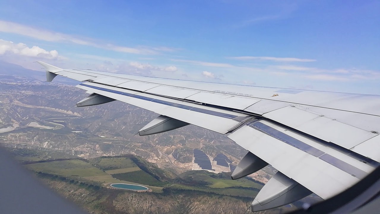 Despegue de Aeropuerto de Tababela Quito - Ecuador