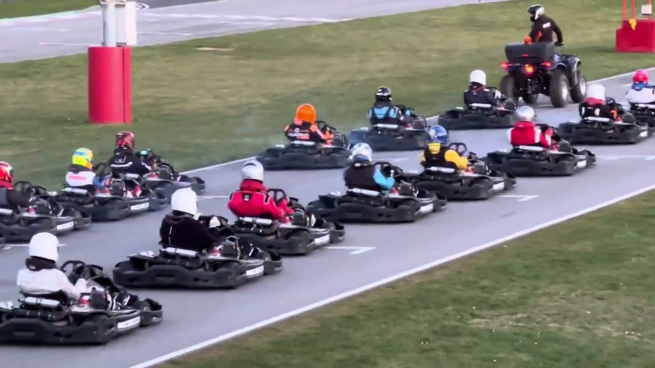 Départ de la Finale B de l’R-Sprint Cup SWS en 2T d’AF Karting by JAUSSAUD Events au RKC le 7 fev 26