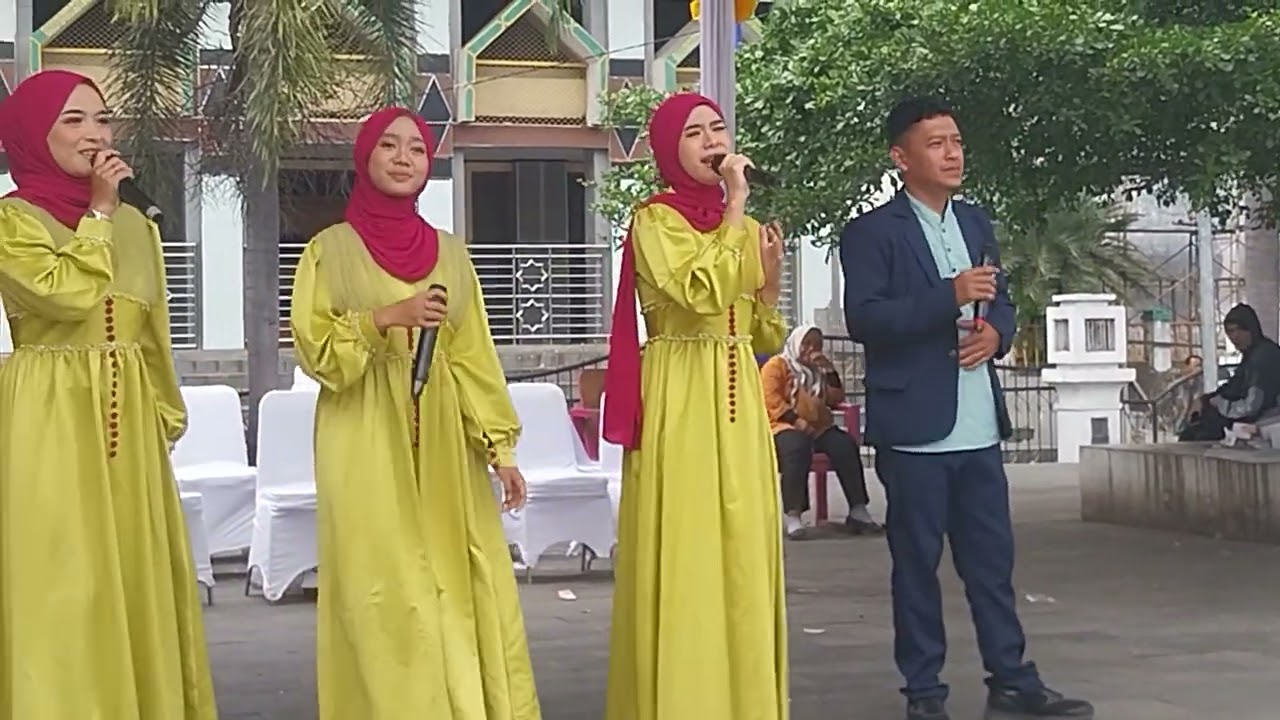 dalam rangka hari jadi garut .bersama qasidah renada .