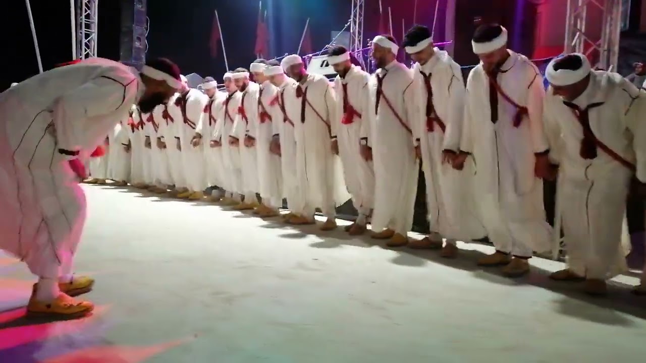 فرقة احواش إسوال تتفاعل مع الجمهور بمهرجان ادار ندرن الدي نظمته جمعية امال اسوال للتقافة والرياضة..