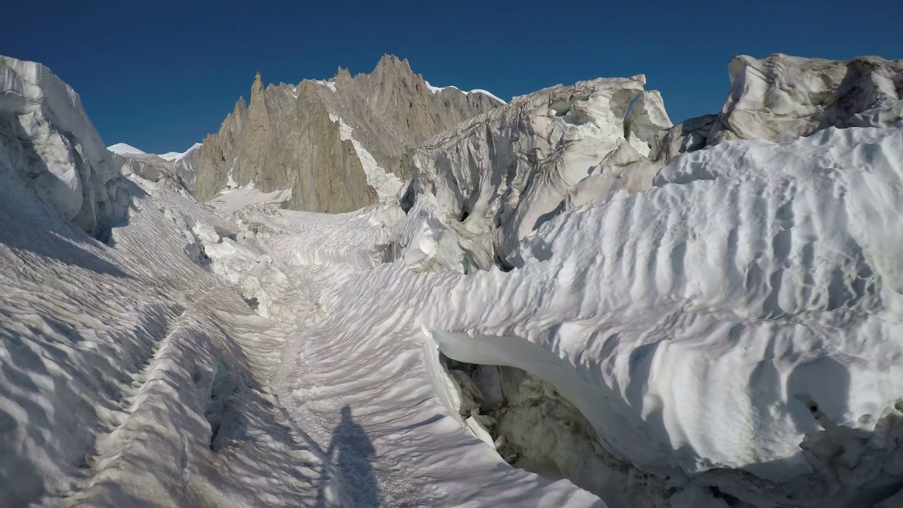 TRAVERSATA PUNTA HELBRONNER AIGUILLE DU MIDI  AGOSTO 2018