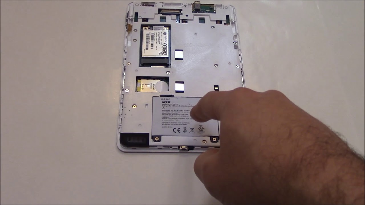 How To Replace The Battery On An Amazon Kindle 2 D00701 E-Book Reader