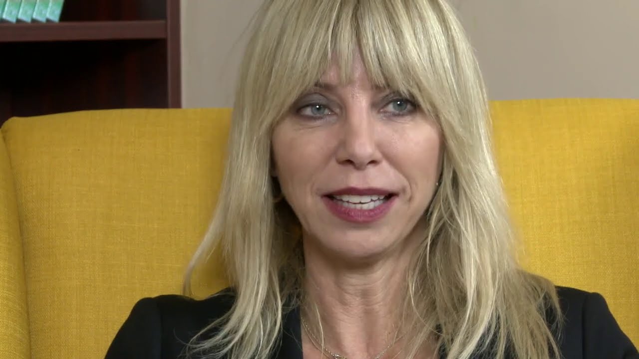 Dr. Almási Kitti: Ki vagy Te? - Péterfy Borival