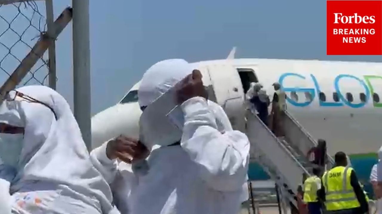 Haitian Deportees Arrive In Cap Ha&iuml;tien, Haiti, After U.S. Ends TPS For Haiti