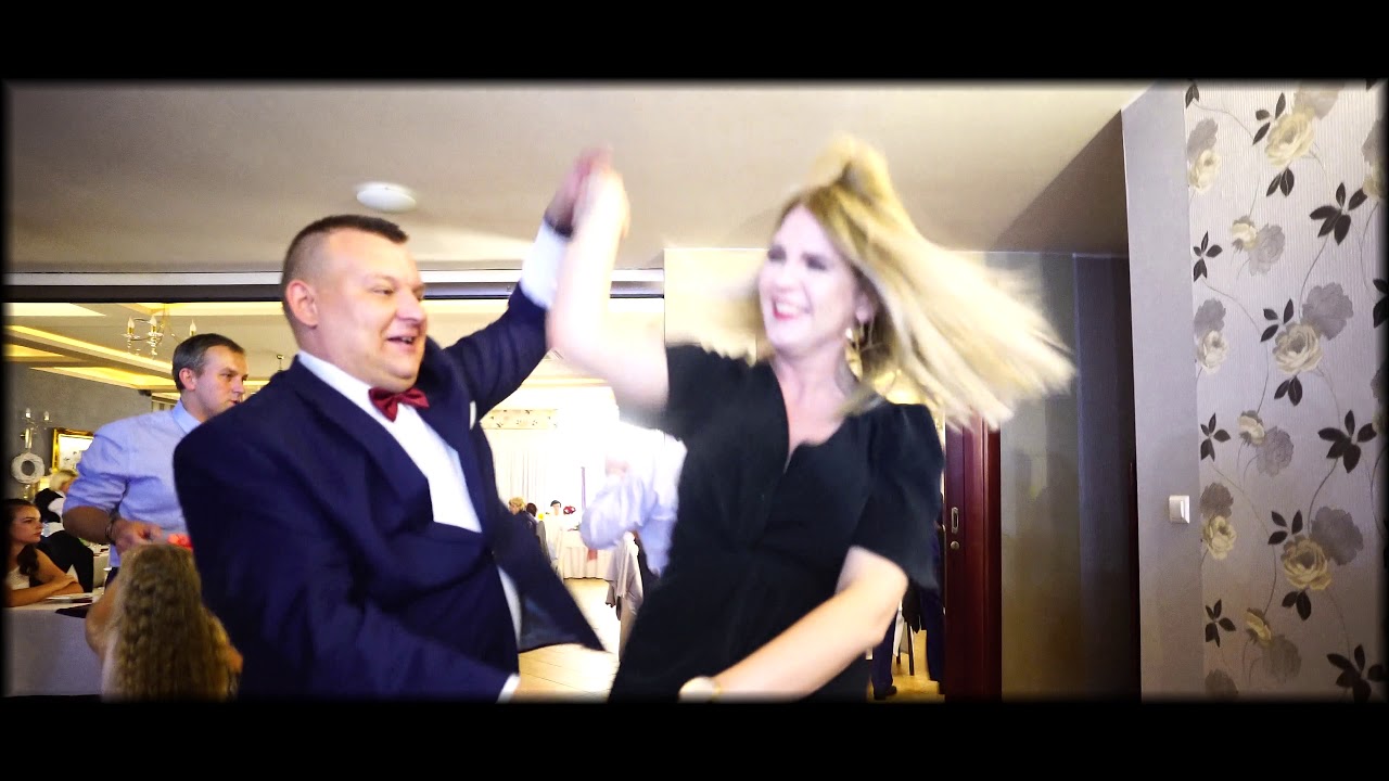17 4K UHD Kamila I Dominik    Teledysk    www wejście do kościoła -pl