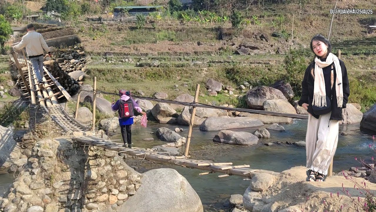 Cây cầu tre nối sang Trung Quốc
