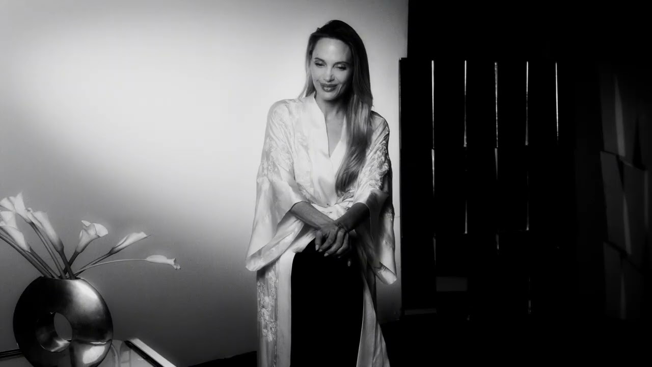 Анджелина Джоли о режиссуре фильма &laquo;Без крови&raquo;, сотрудничестве и Atelier Jolie