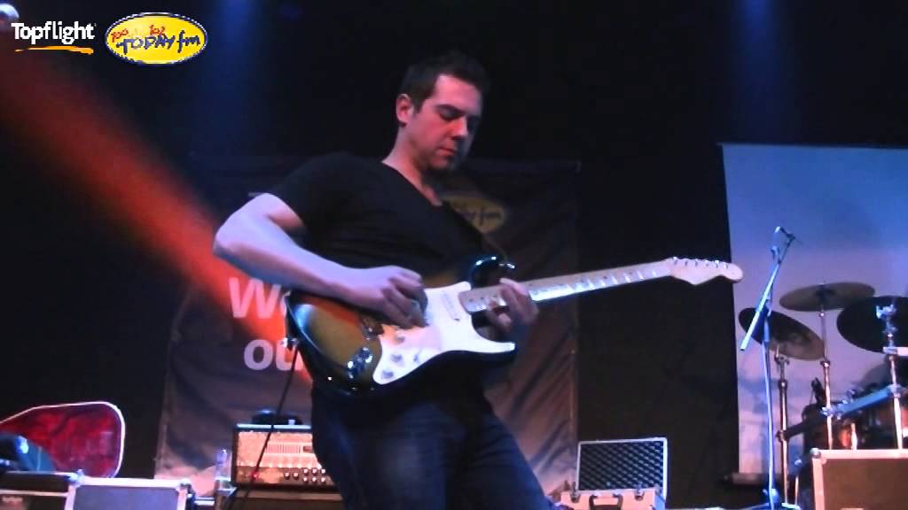 Topflight Today FM Ski Trip 2015 - Tuesday Party with The Harleys!