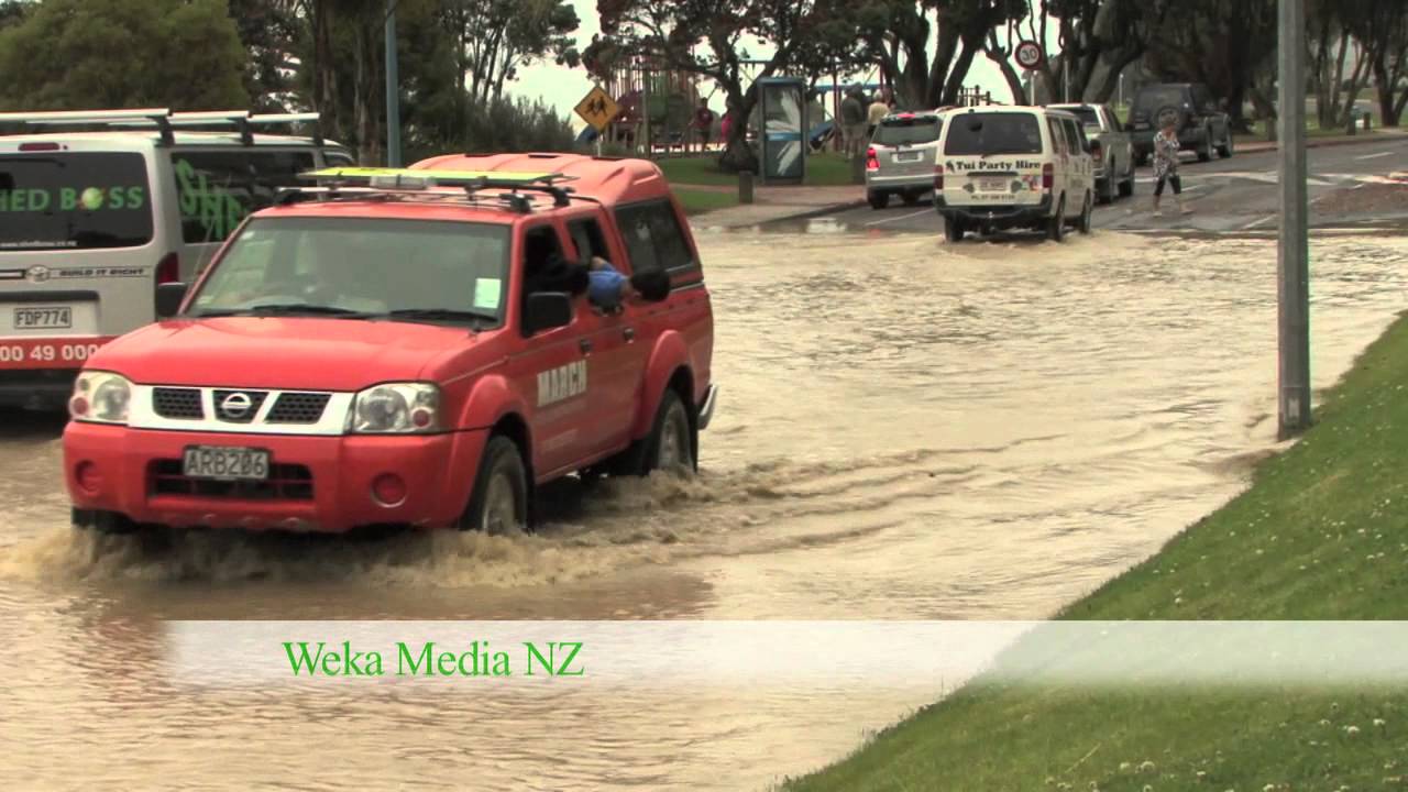 Floods In WHAKATANE For New Years 2012