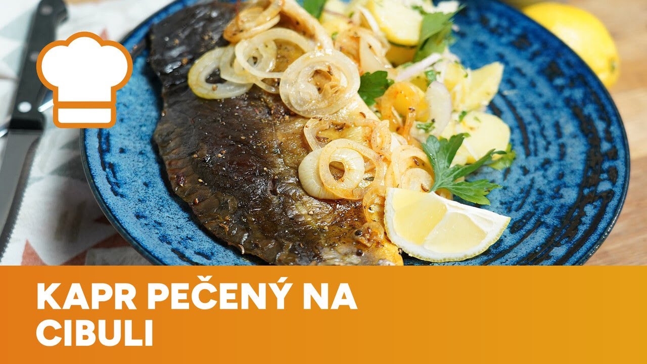 Nem&aacute;te chuť na smaženou rybu? Co tahle kapr pečen&yacute; na cibuli podl&eacute;van&yacute; b&iacute;l&yacute;m v&iacute;nem?