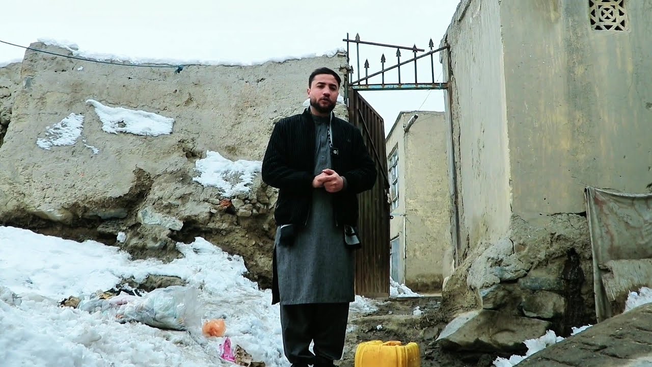 خانواده نیازمند که زمستان سرد را با سخت ترین مشکلات ممکن سپری می‌کند( کمک مرحومه بی بی حاجی یعقوبی )