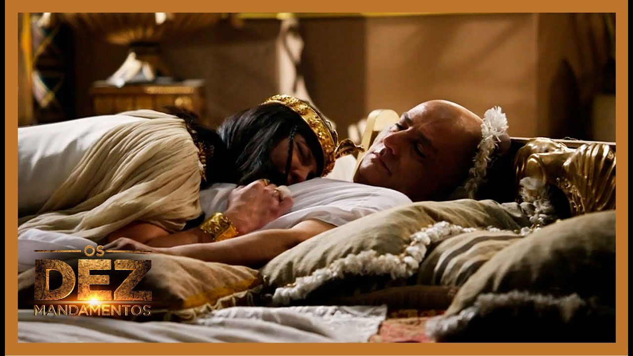 Paser morre nos braços de Nefertari | OS DEZ MANDAMENTOS
