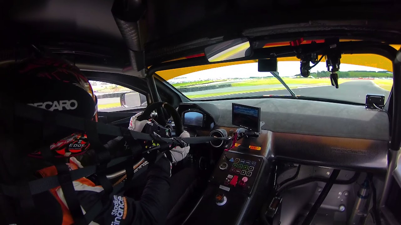 Hot Lap of Hampton Downs International Circuit with Greg Murphy