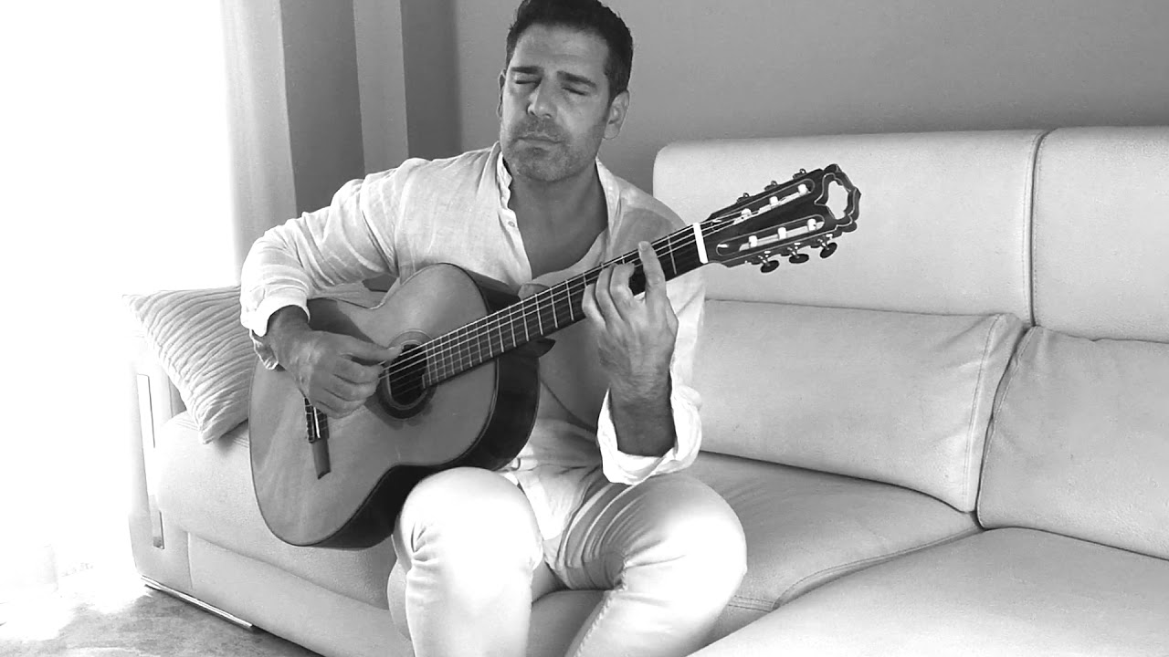 DESAFINADO (Tom Jobim) played by Javier Rubio Carballo