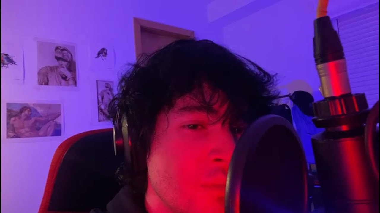 cantando creep em 2026 porque eu sou o genz alternativo mais previsível do planeta