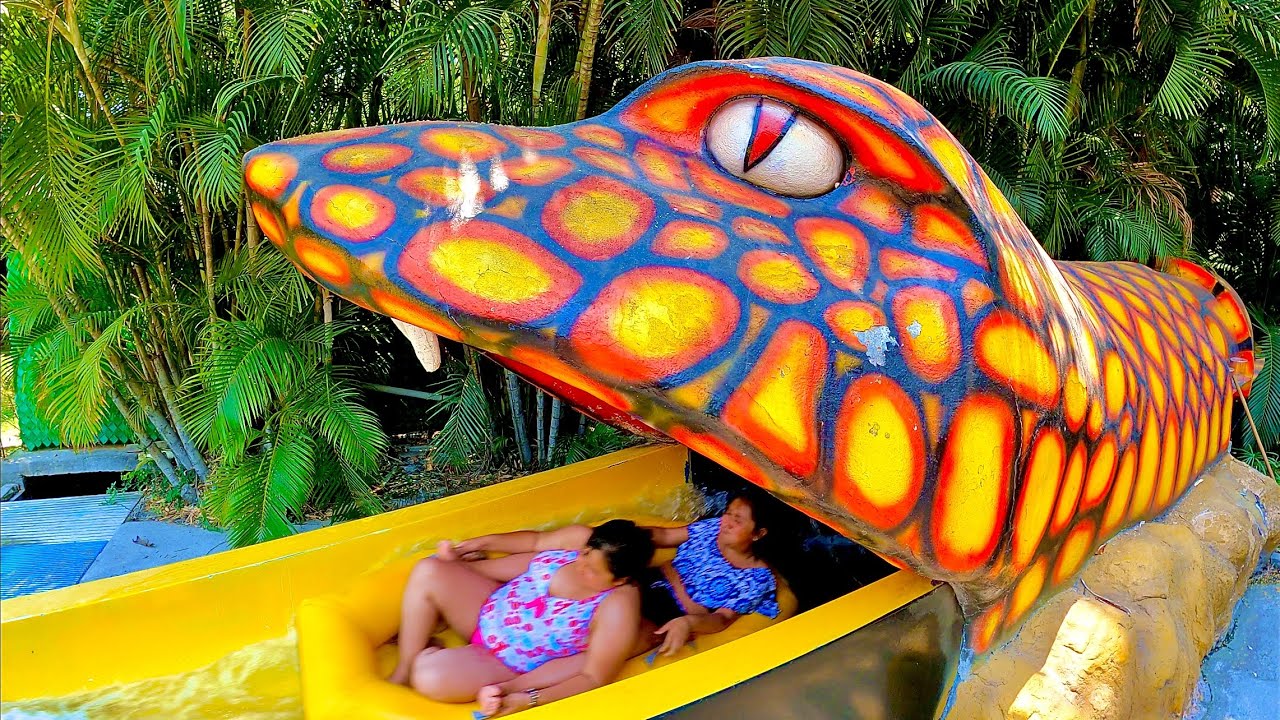 Boa Snake Water Slide at El Rollo Parque Acu&aacute;tico