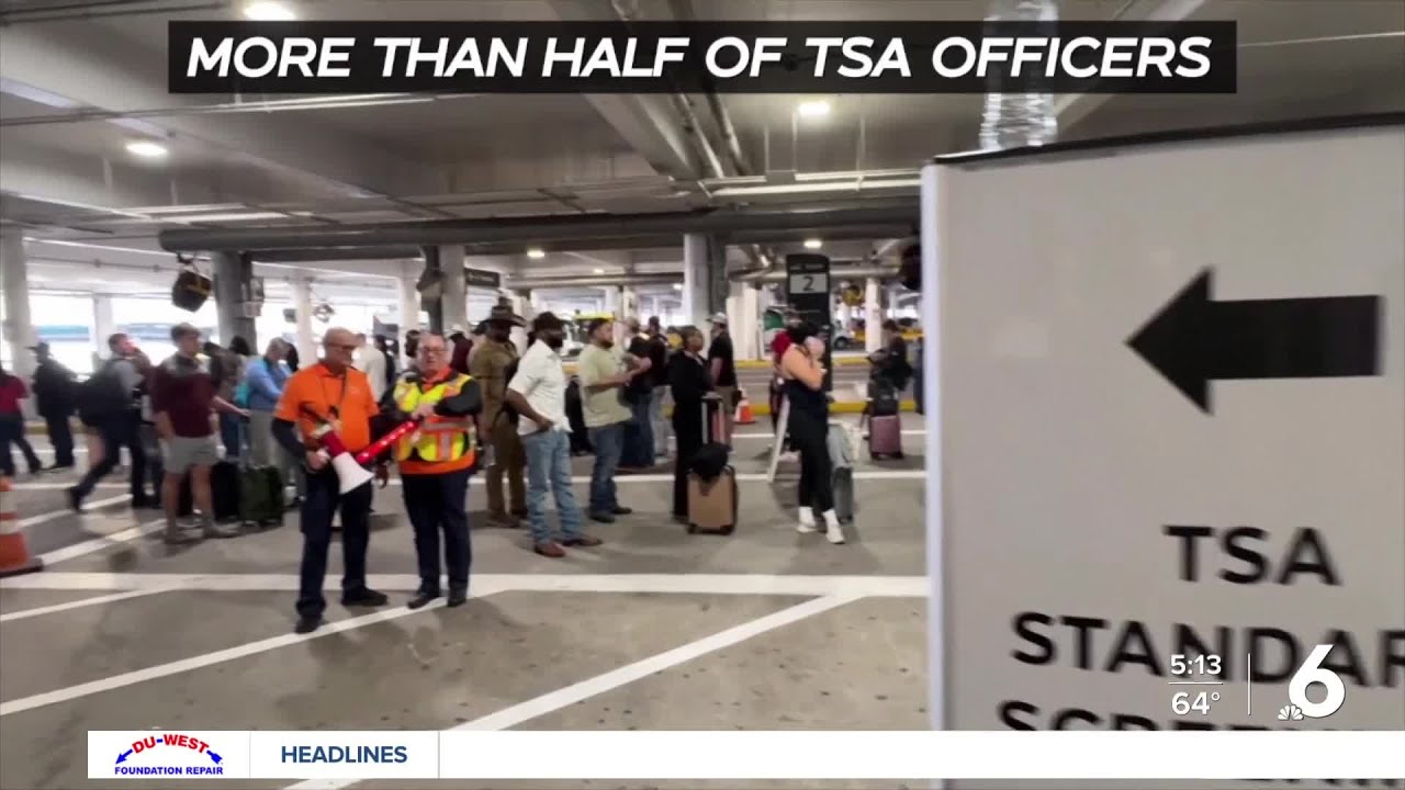 Очереди в пунктах досмотра TSA становятся все длиннее, поскольку над аэропортами нависла угроза п...