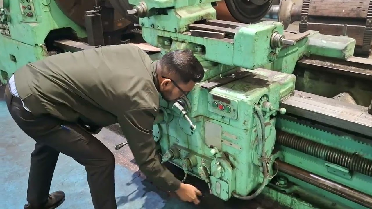 copper cutting from lathe machine | heavy work lathe machine | #technology  #lathemachine #itijobs