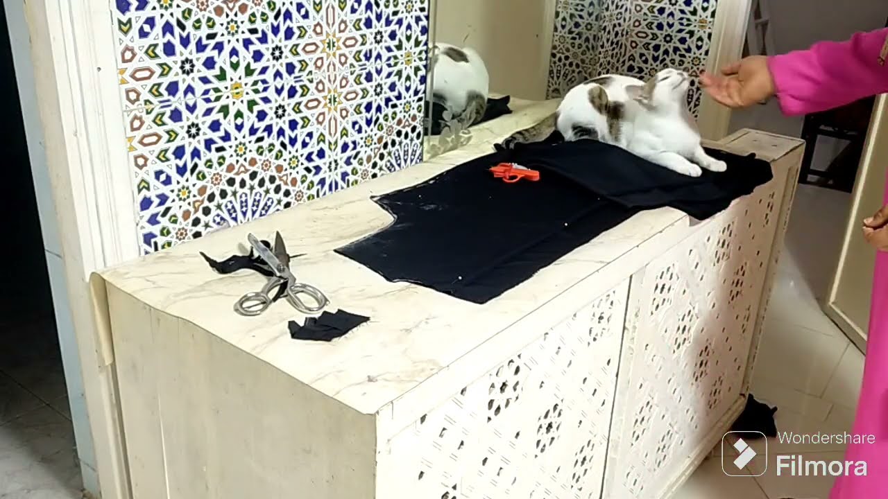 تفصيل ✂️عباية بصدايف مدفونين سهلة وبسيطة  2مترونص الثوب الكريب