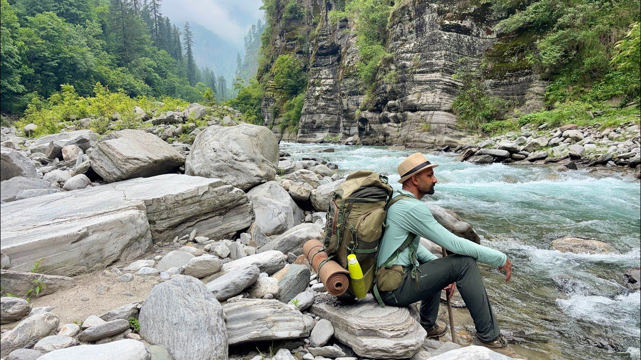 Solo Hiking to the Remotest Village of Himachal | Rupin Valley, Upper Shimla |