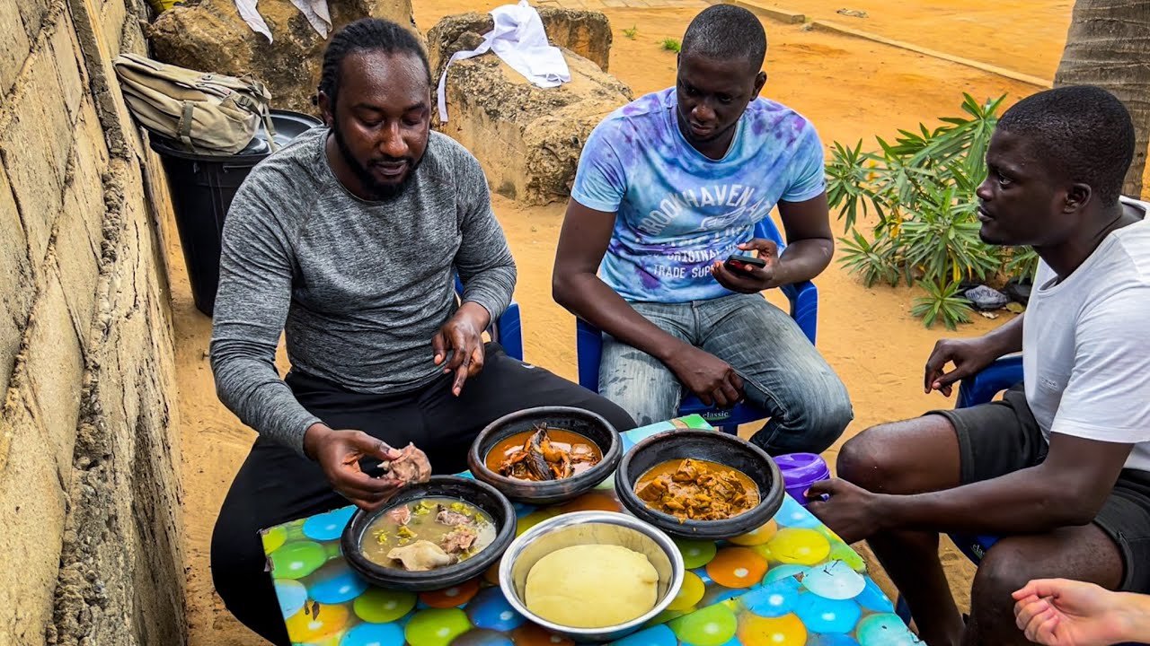 Eating Togo Fufu With 3 Different Soups And Lot's of Meats - Togo 🇹🇬 Ep 3
