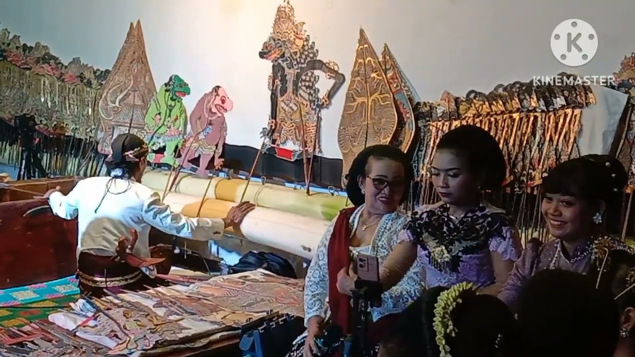 Transmigrasi Rimbo bujang geger , datangkan Dalang Sarjito dari jawa wonogiri , penonton bludak